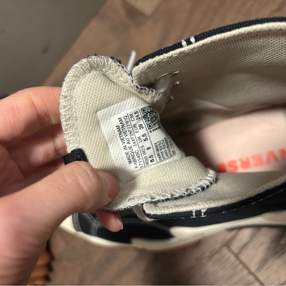 Converse Black & White Run Star Hike Platform Sneakers - Picture 6 of 7